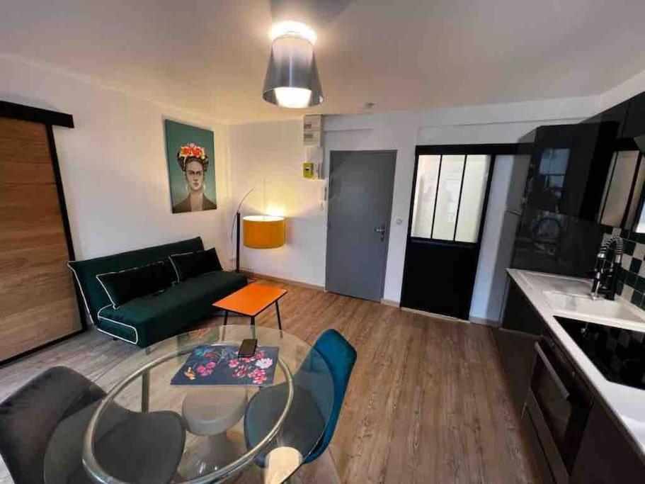 Ferienwohnung Les Pyou-Pyous Nancy Exterior foto